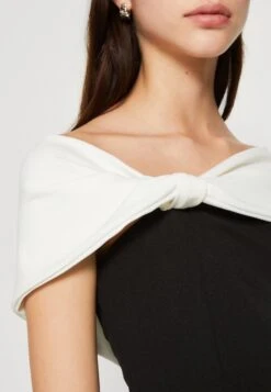 Wal G Alia Off Shoulder Skater - Cocktailjurk - Black/White 13 Wal G Alia Off Shoulder Skater - Cocktailjurk - Black/White -Fashion Verkoop b885d55bb2964c299e8b8d5a3ef1b0f0