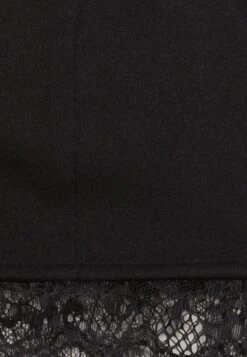 Wal G X-Linda Crop- Top - Black -Fashion Verkoop bd12a238260041cc9b747b5f30d76c69