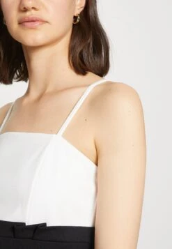 Wal G Janya Contrast - Jumpsuit - Black/White 13 Wal G Janya Contrast - Jumpsuit - Black/White -Fashion Verkoop c048baa4917c48dc8adab10ec2e7f9f7