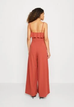 Wal G Nora Ruffle - Jumpsuit - Burnt Orange -Fashion Verkoop c38c0a83d44049899c315d54b14cc1a9