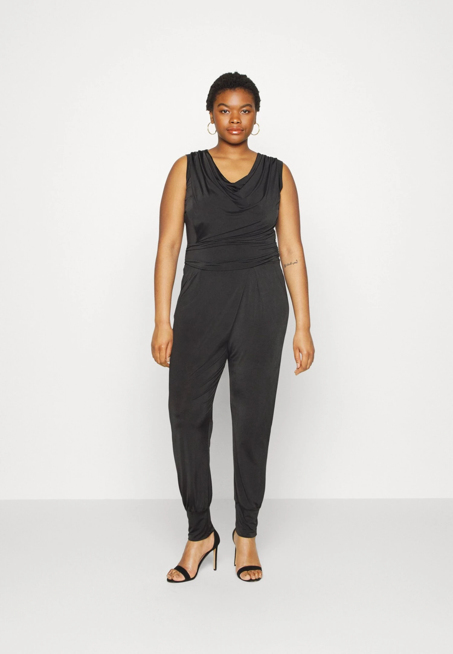 Brady V Neck- Jumpsuit - Black 3 Brady V Neck- Jumpsuit - Black