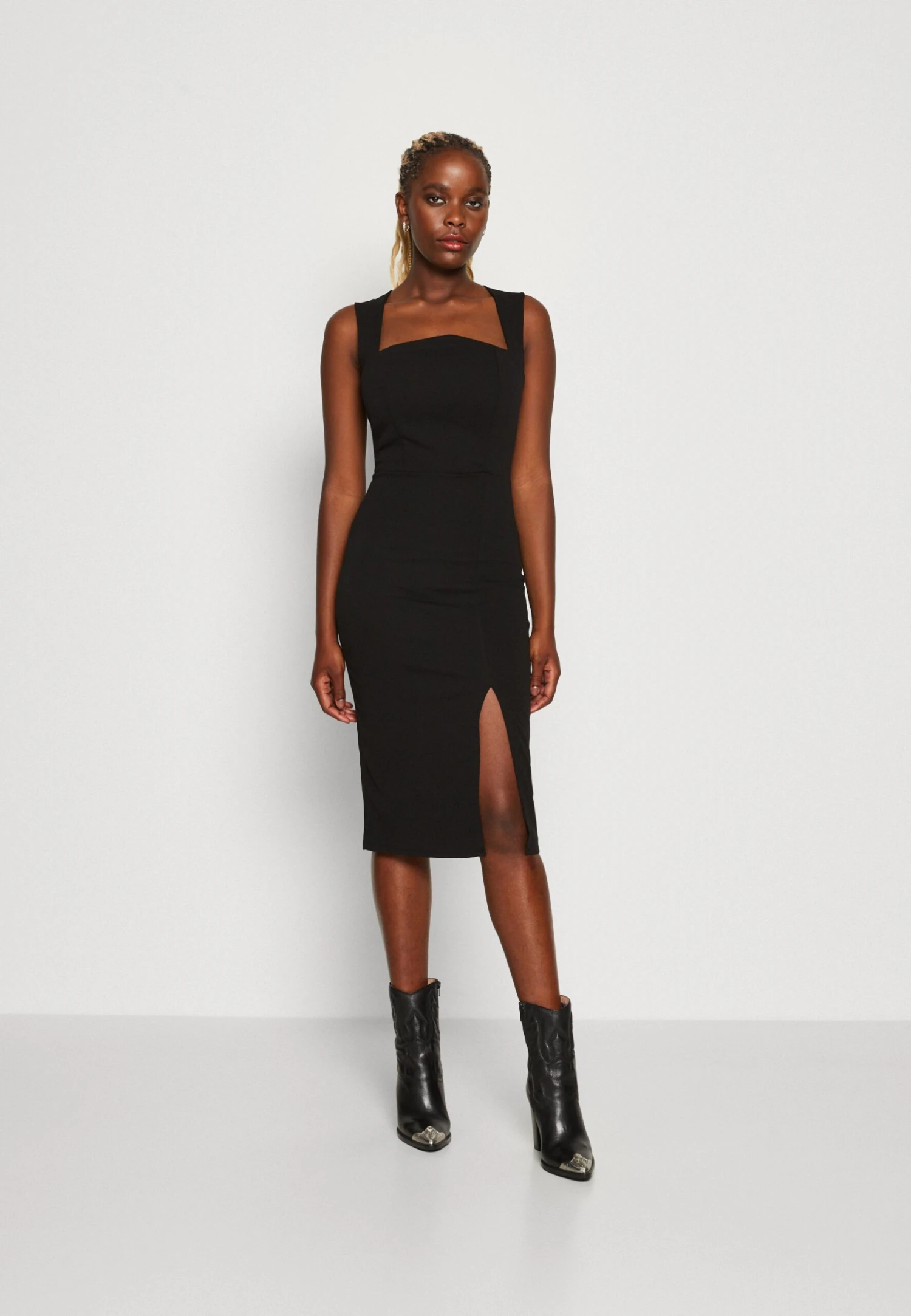 Wal G Brody Curve Neck Midi - Etui-Jurk - Black 3 Wal G Brody Curve Neck Midi - Etui-Jurk - Black