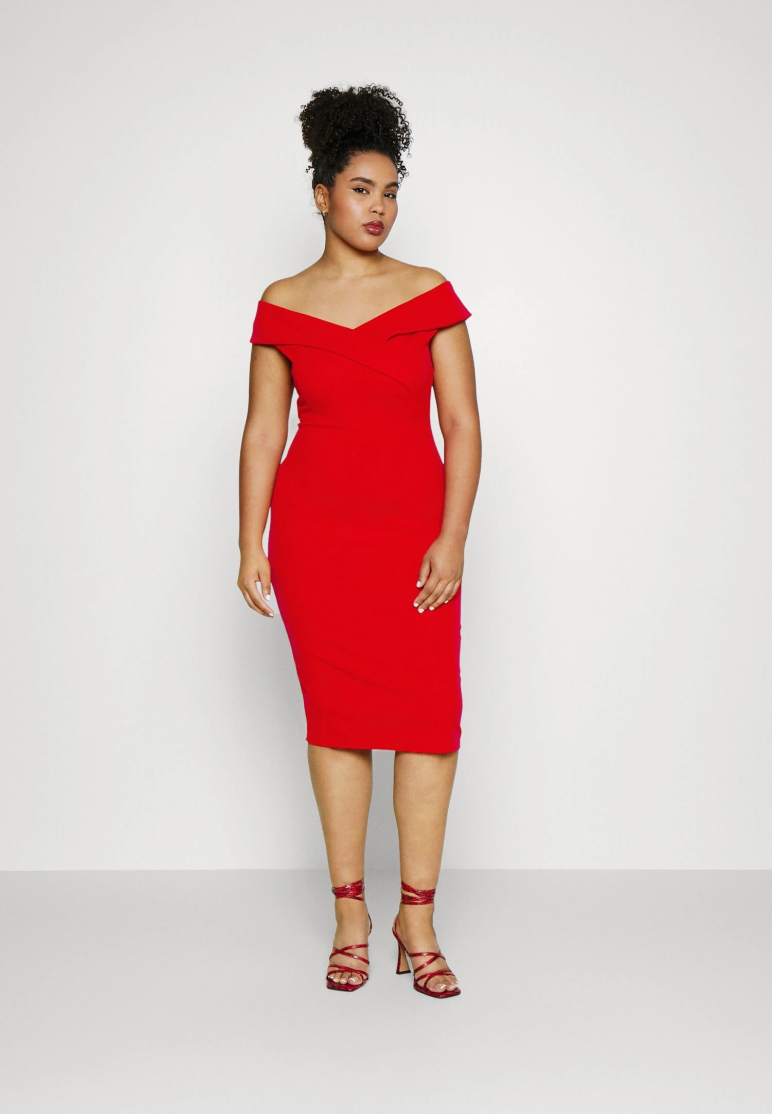 Zara Midi - Etui-Jurk - Red 3 Zara Midi - Etui-Jurk - Red