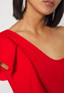 Wal G One Shoulder Maxi Dress - Cocktailjurk - Red -Fashion Verkoop c91286820df248b587f6c2149e49d135
