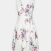 Eloise V Neck Skater Dress - Jerseyjurk - White -Fashion Verkoop c9ce6d6515ea4ff2a3fed4b9404c5ebf