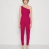 Wal G Rosalita One Shoulder - Jumpsuit - Raspberry -Fashion Verkoop ca234a983733409e92aa00405cf0f3f8