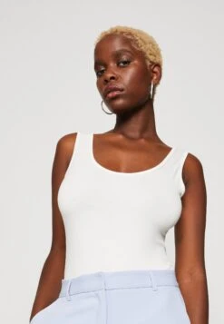 Wal G Melody Bodysuit - Top - White -Fashion Verkoop e0c2235cfe584a008b7fc2637d904f71