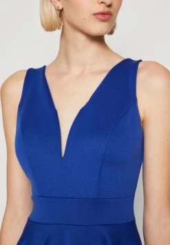 Wal G Muna V Neck Midi - Cocktailjurk - Electric Blue -Fashion Verkoop e26cd9a67ac348f99ef59c98cabb200e