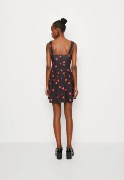 Wal G Valentines Elle Heart Skater - Jerseyjurk - Black/Red -Fashion Verkoop e38b96c1a55149da844f8afd399cef01
