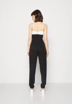 Wal G Janya Contrast - Jumpsuit - Black/White 10 Wal G Janya Contrast - Jumpsuit - Black/White -Fashion Verkoop e46ed779943f4b7980bfcfb9c9c3713a