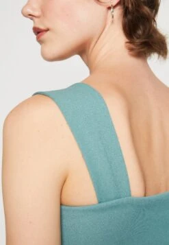 Wal G Noelle Off The Shoulder Skater - Jerseyjurk - Sage Green -Fashion Verkoop fadf0ac398ed4f778ab675760fb5176d