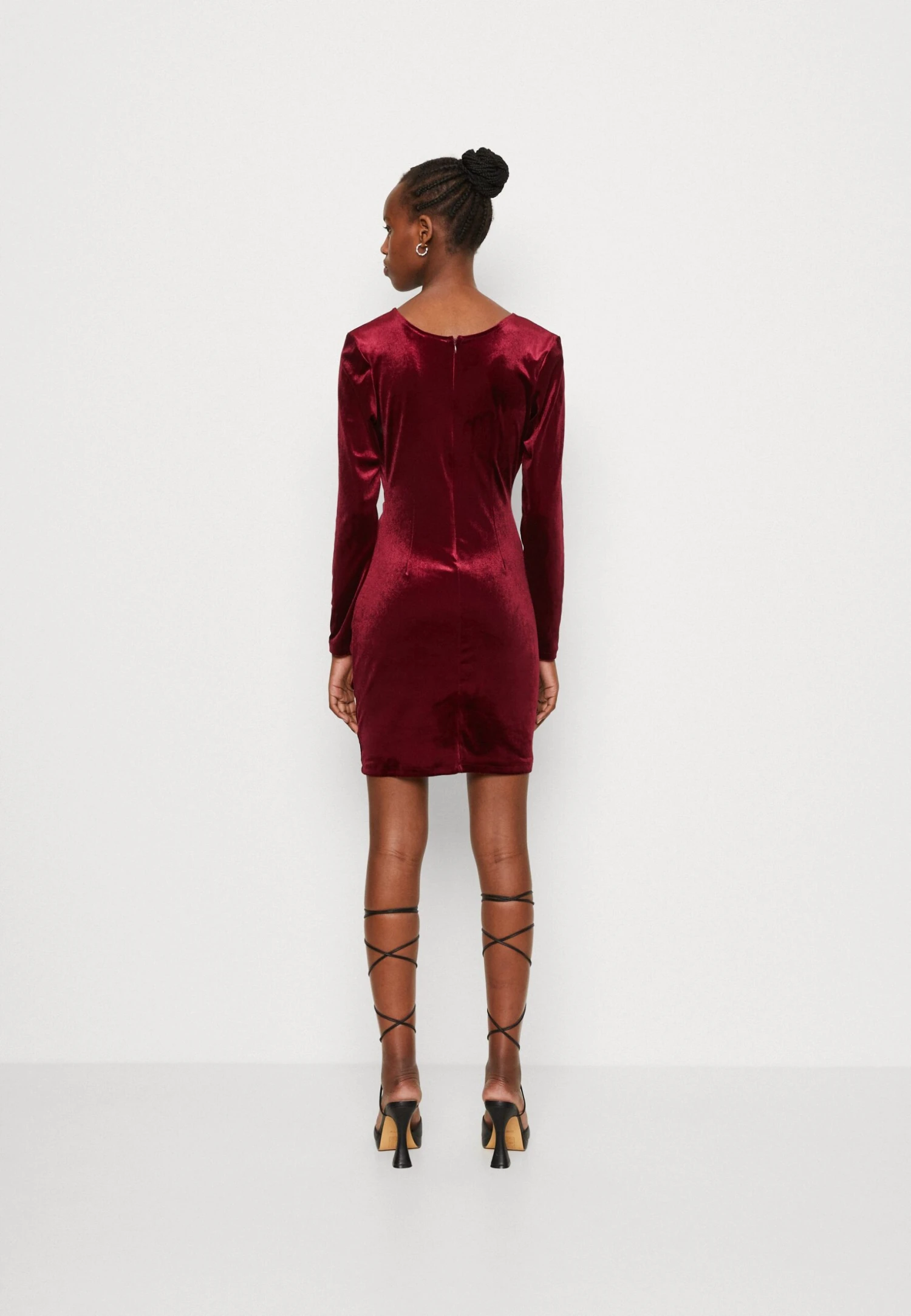 Wal G Valentines Dolly Cut Out Mini - Cocktailjurk - Wine 5 Wal G Valentines Dolly Cut Out Mini - Cocktailjurk - Wine - Afbeelding 3