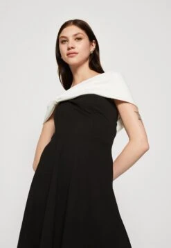 Wal G Alia Off Shoulder Skater - Cocktailjurk - Black/White 11 Wal G Alia Off Shoulder Skater - Cocktailjurk - Black/White -Fashion Verkoop ffaaffefad8b42c1861adb4787c14027